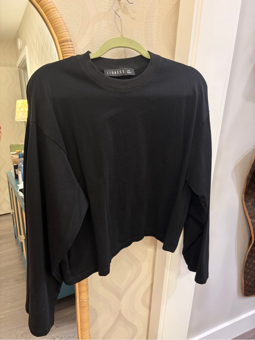 Lioness Black Cropped Crewneck Sweatshirt
